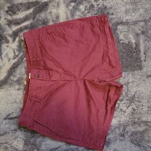 Gap Women’s Wine Burgundy Shorts. 5 Inch City Short Stretch Mid Rise. Size 10